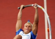 开云体育在线-体操赛场名将披荆斩棘，斩获胜利