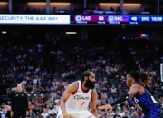 开云体育官方网站-快船双星合砍分轻松胜利的简单介绍