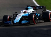 开云体育官方网站-雷诺车队轻取阿斯顿马丁，拉塞尔点燃赛场