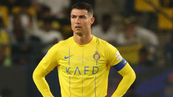 风尘仆仆的球员,追逐胜利的梦想 风尘仆仆的球员,追逐胜利的梦想