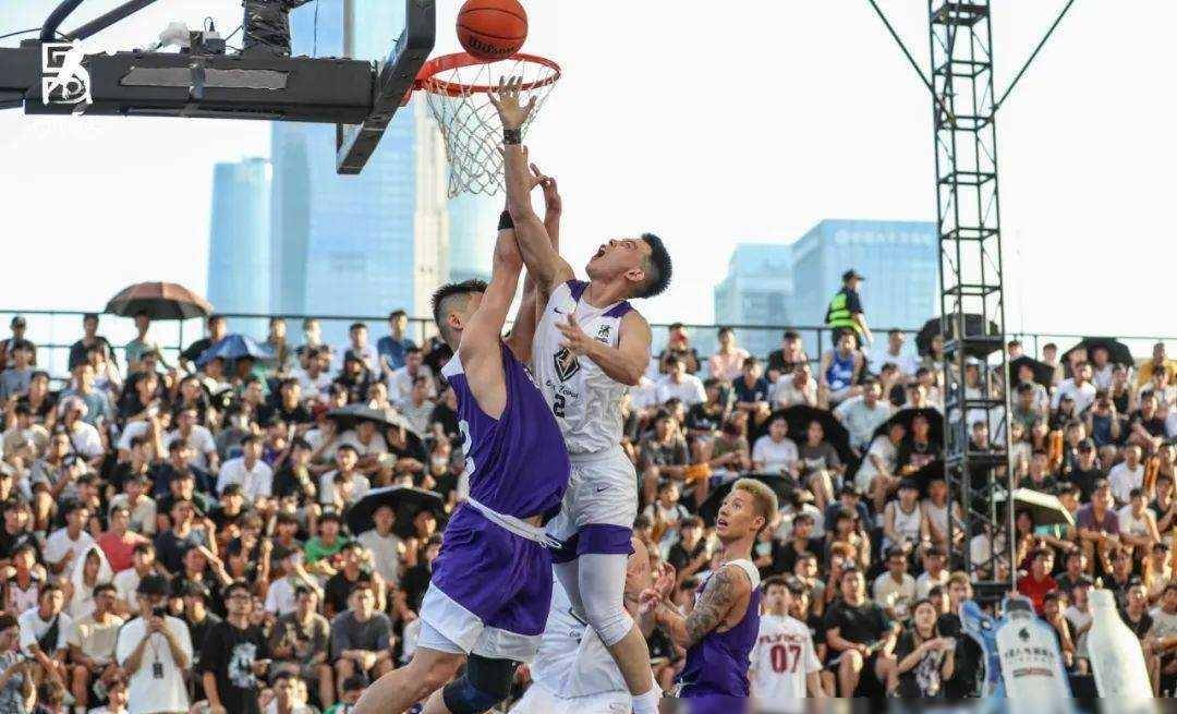 关于硝烟弥漫的赛场,各路球队齐聚一堂的信息 关于硝烟弥漫的赛场,各路球队齐聚一堂的信息