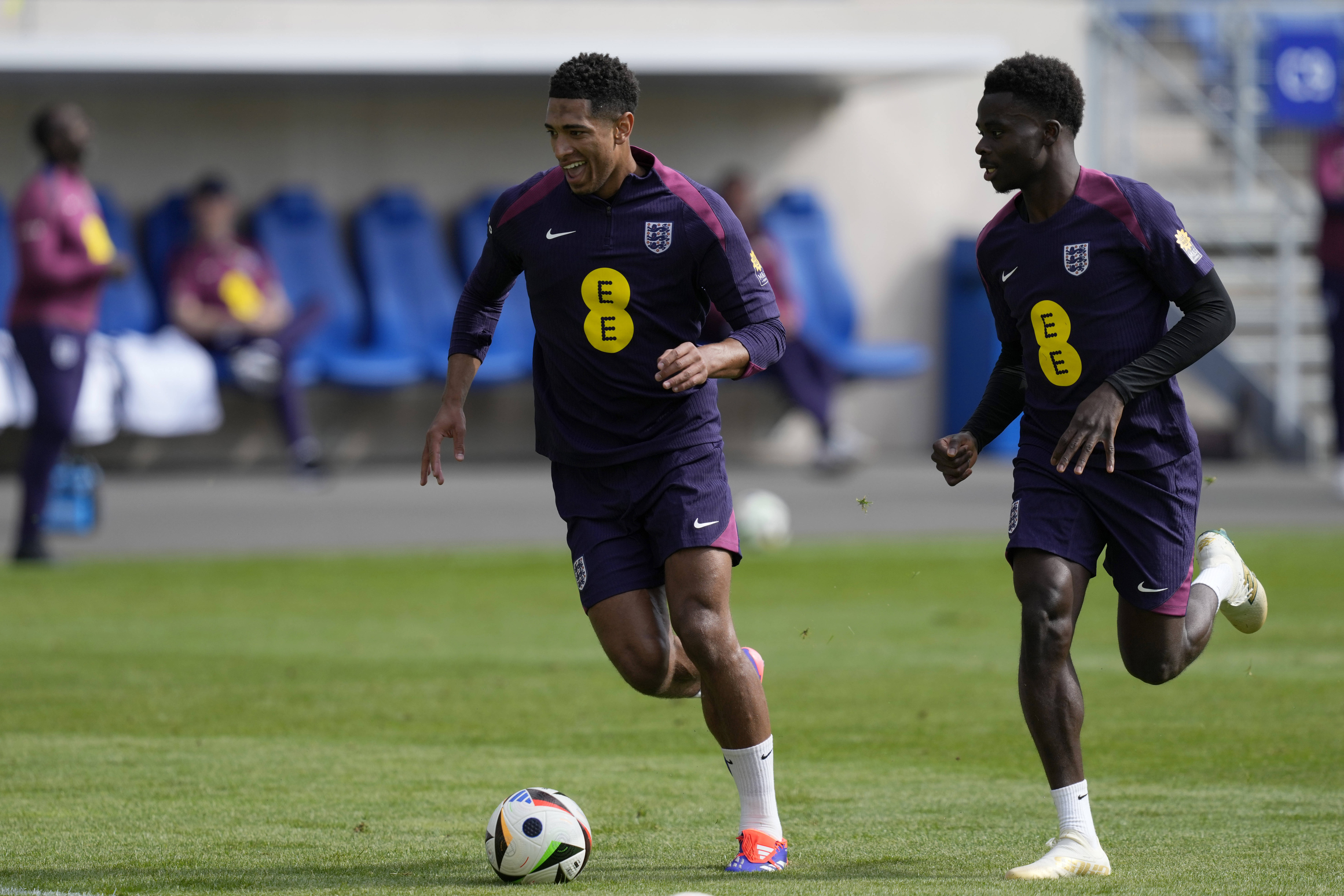 英格兰获得胜利,成功晋级半决赛 英格兰获得胜利,成功晋级半决赛