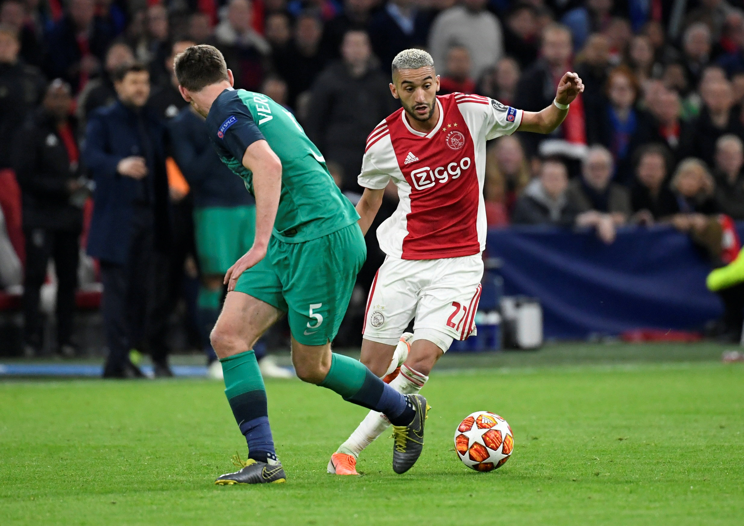 阿贾克斯全取三分,前景一片光明晋级的简单介绍 阿贾克斯全取三分,前景一片光明晋级的简单介绍