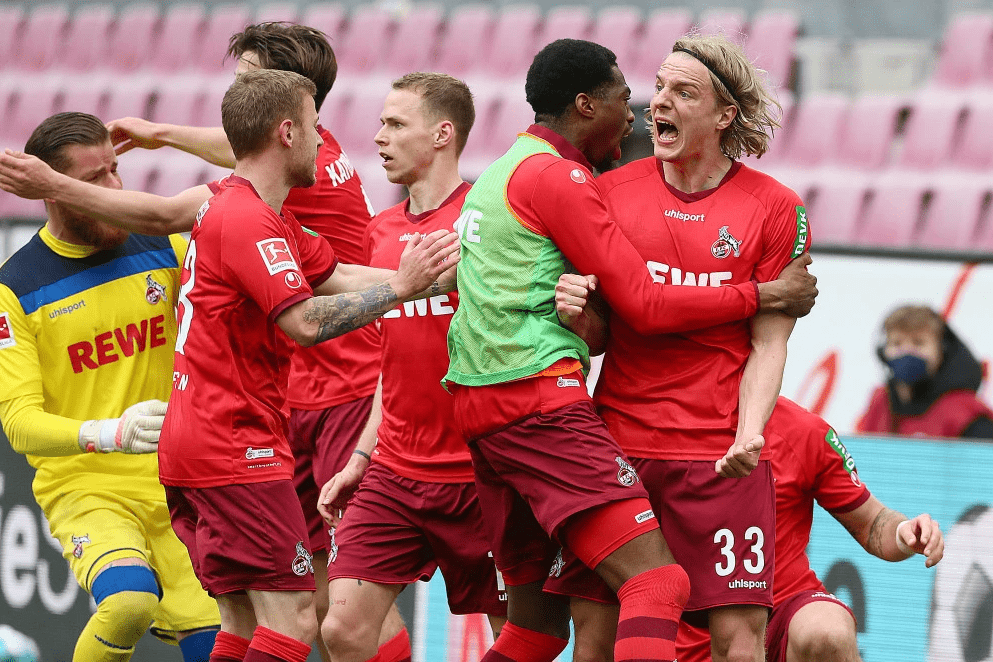 德甲热门一战:沙尔克大胜弗赖堡 德甲热门一战:沙尔克大胜弗赖堡