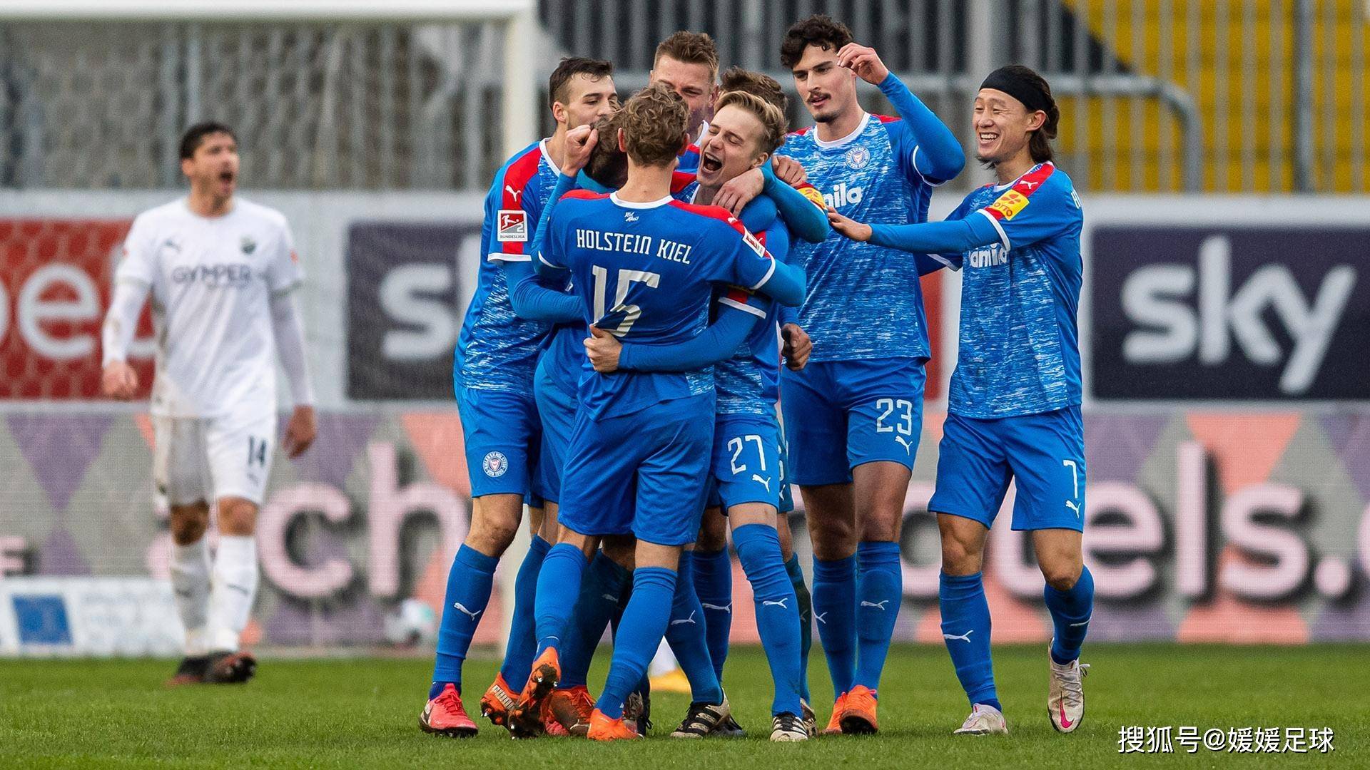 比利亚雷亚尔后防线稳固,防守成绩亮眼的简单介绍 比利亚雷亚尔后防线稳固,防守成绩亮眼的简单介绍