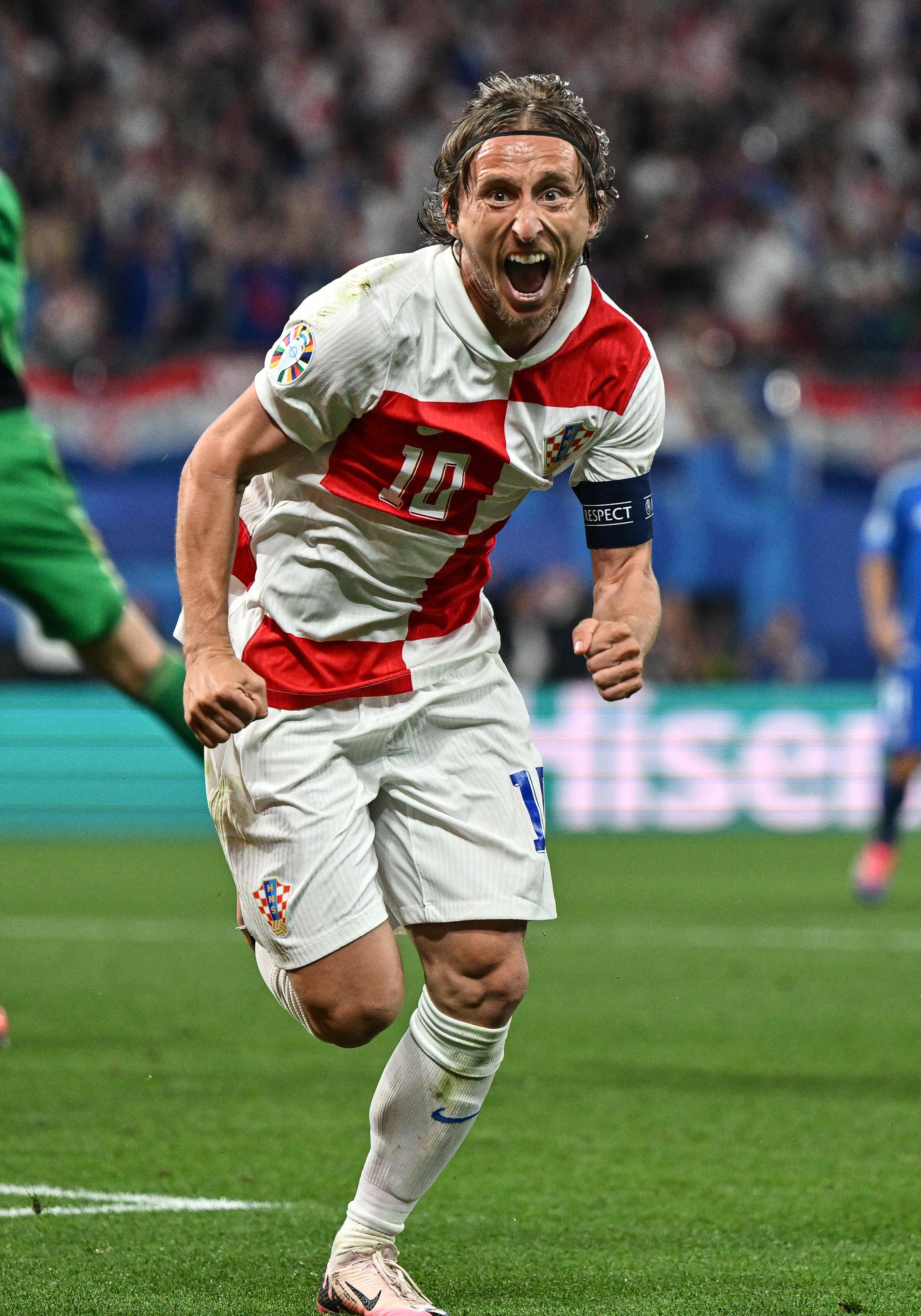 意大利将迎战波兰在欧预赛分组赛 意大利将迎战波兰在欧预赛分组赛