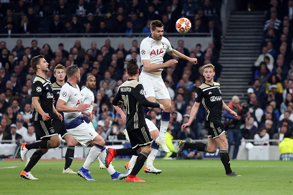 包含阿贾克斯劲敌退隐欧冠前景一片光明的词条 包含阿贾克斯劲敌退隐欧冠前景一片光明的词条