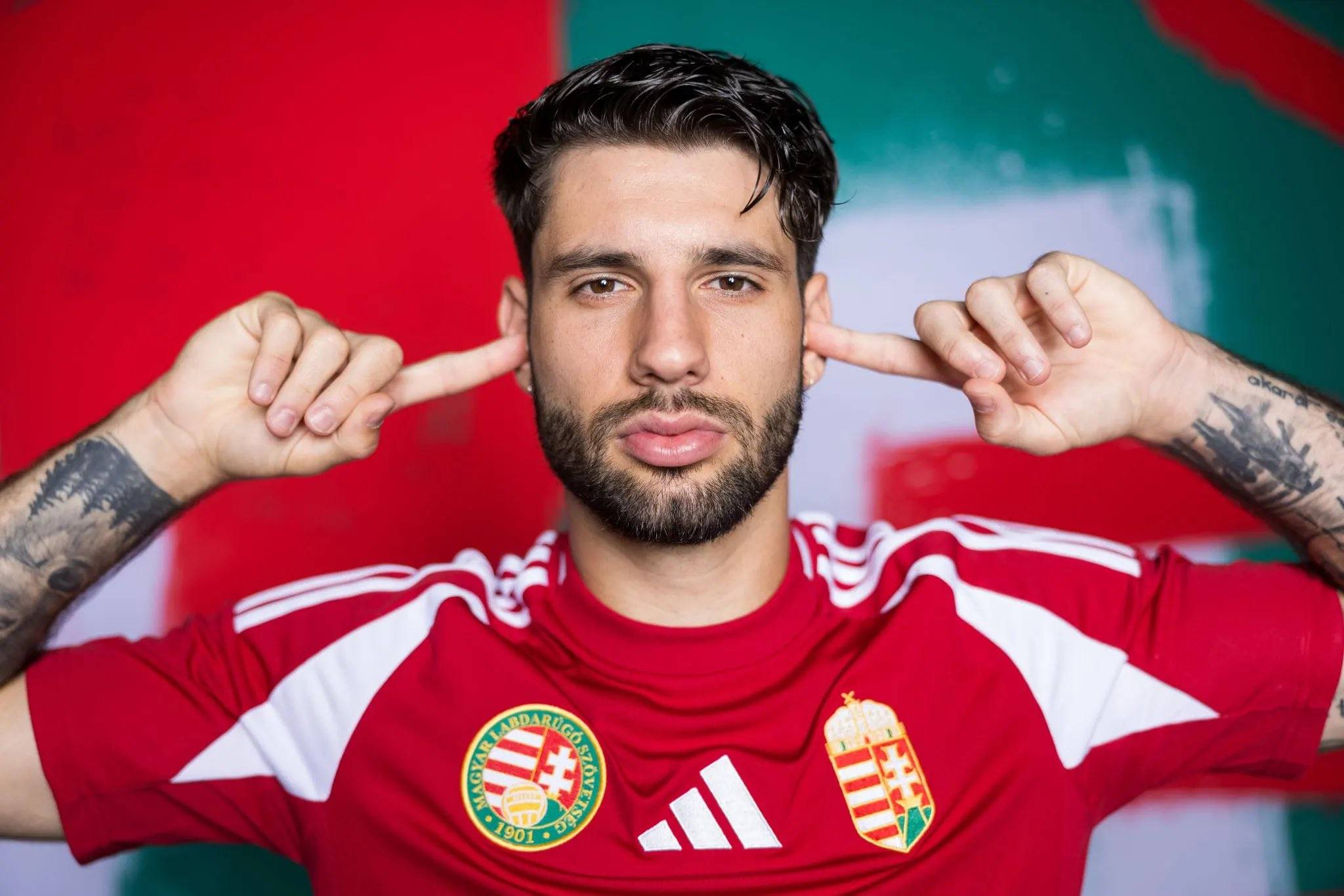 包含瑞士队迎战马耳他队，士气高昂备战的词条