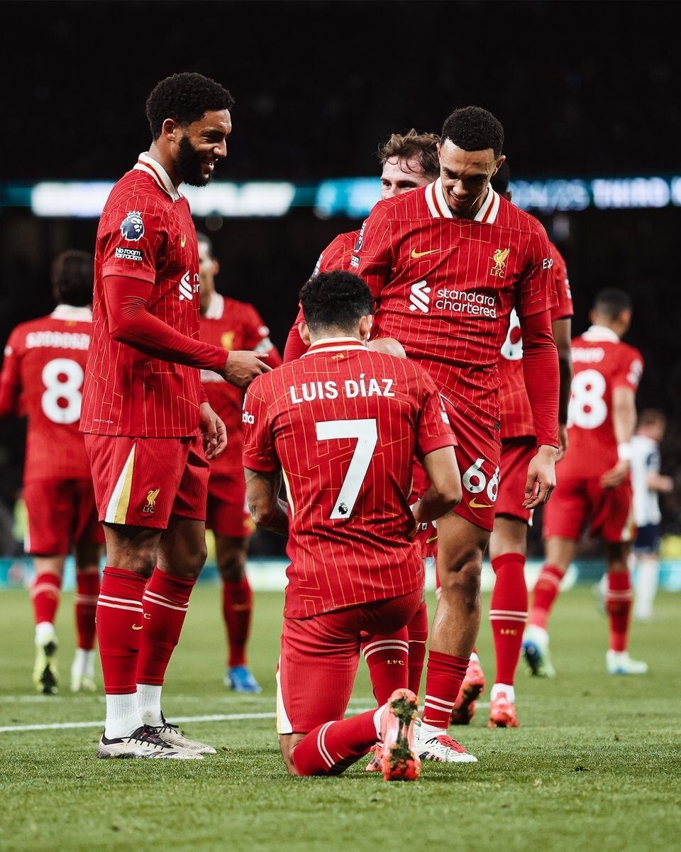 关于利物浦-大胜,英超积分强势攀升的信息 关于利物浦-大胜,英超积分强势攀升的信息