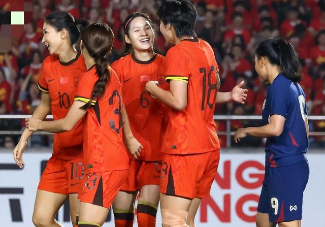 包含中国女足在球场上展现出团结一心的决心的词条 包含中国女足在球场上展现出团结一心的决心的词条