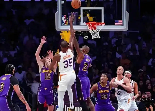 南亚球队与中东强队激烈对抗 南亚球队与中东强队激烈对抗