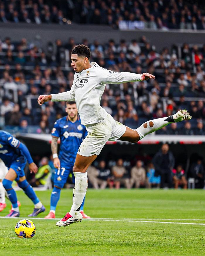 皇马强势跻身前列，称霸西甲赛场！