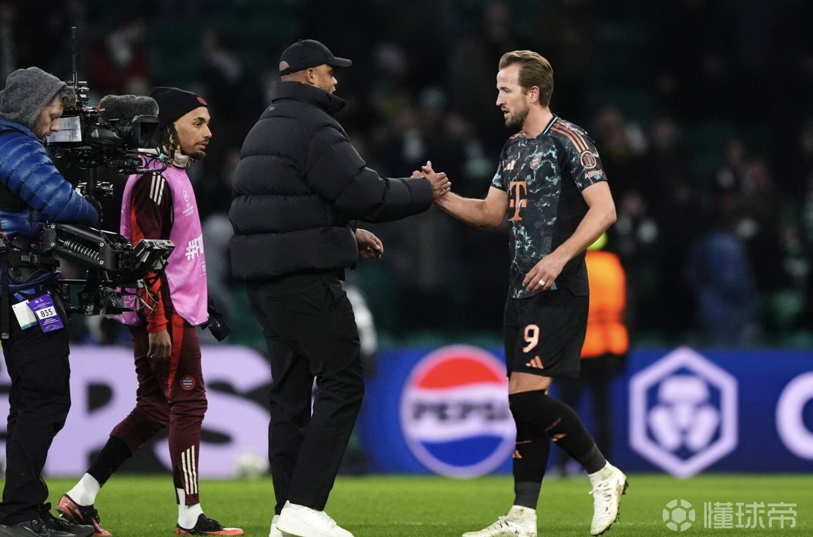 一位年轻球员的崭露头角令人瞩目 一位年轻球员的崭露头角令人瞩目