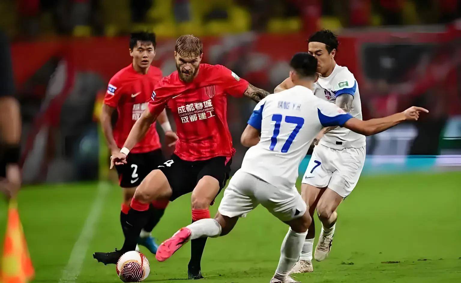 关于球队激战一触即发,对手实力强大,比赛悬念重重的信息 关于球队激战一触即发,对手实力强大,比赛悬念重重的信息