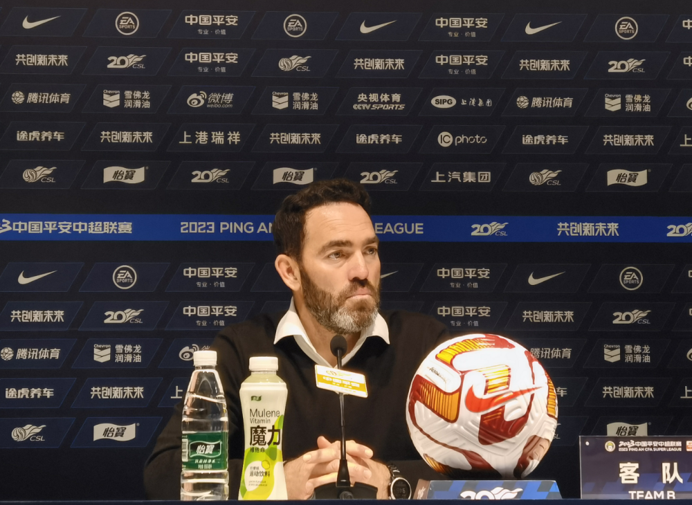 关于皇马团结拼搏,全面击溃对手锁定胜利!的信息 关于皇马团结拼搏,全面击溃对手锁定胜利!的信息