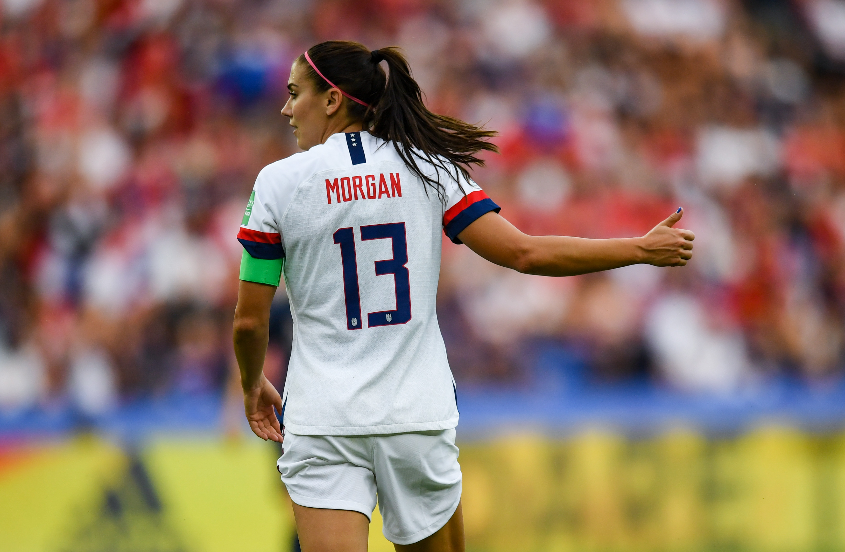 包含伊朗女足争取晋级,为国家荣誉而战的词条 包含伊朗女足争取晋级,为国家荣誉而战的词条