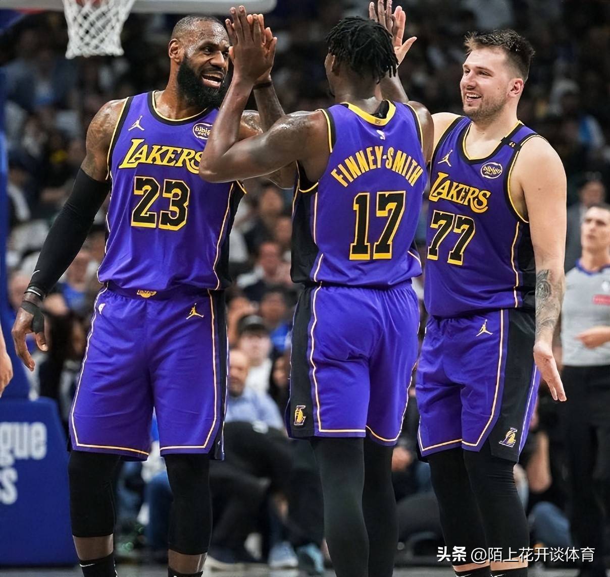 湖人迎来一场关键的棒球对决 湖人迎来一场关键的棒球对决