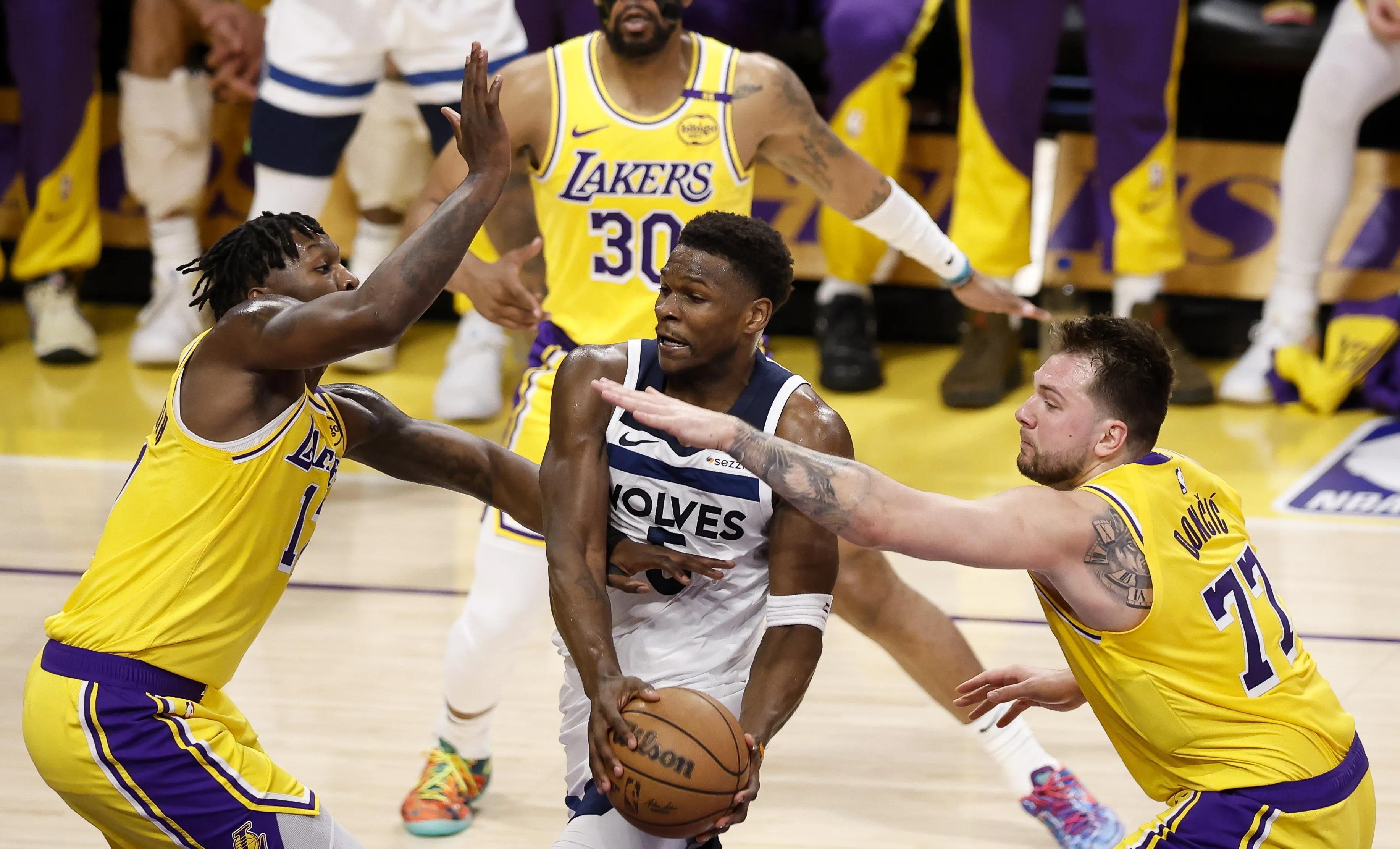 湖人迎来一场关键的棒球对决 湖人迎来一场关键的棒球对决