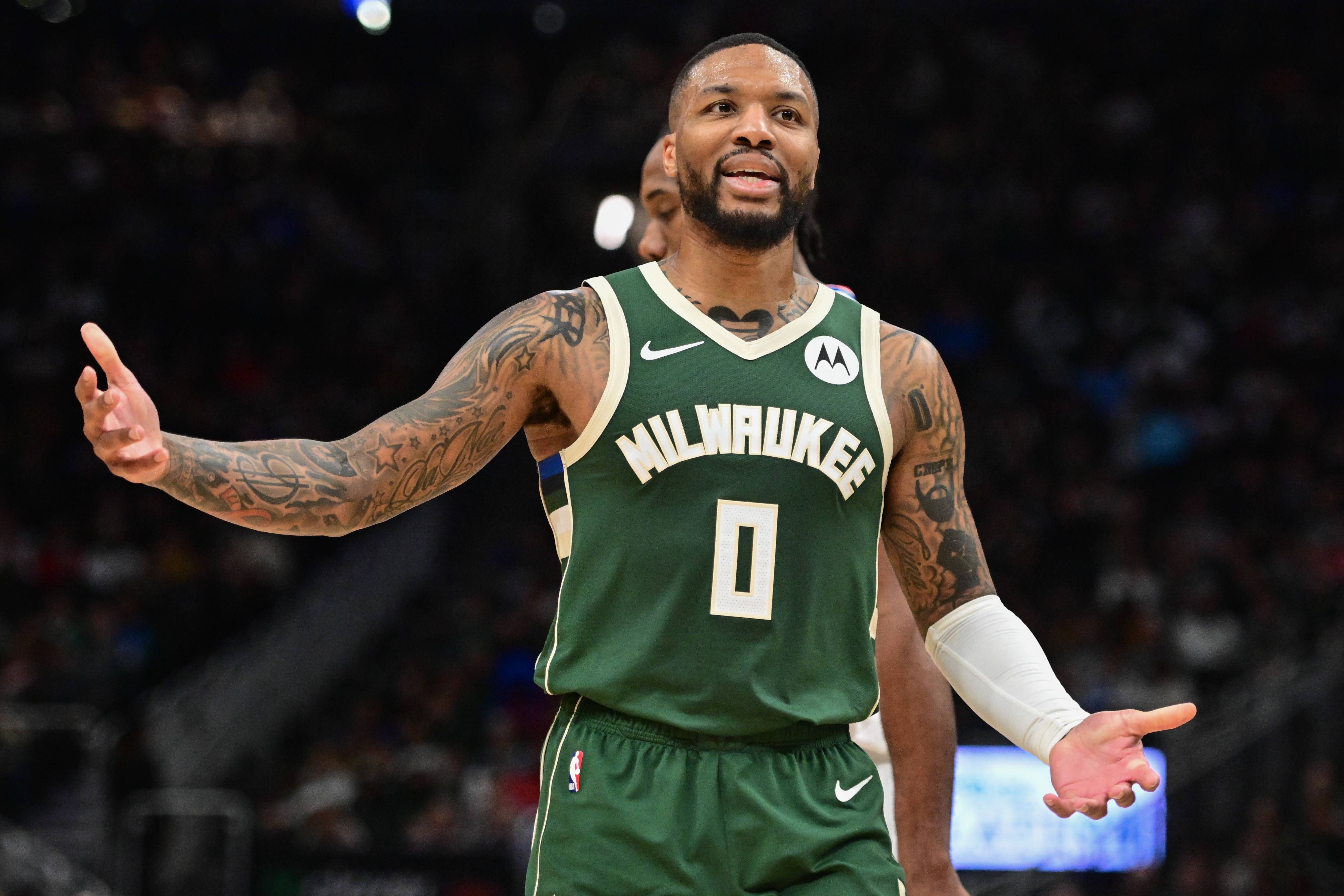 雄鹿队连续胜利创造队史纪录,杀入季后赛 雄鹿队连续胜利创造队史纪录,杀入季后赛