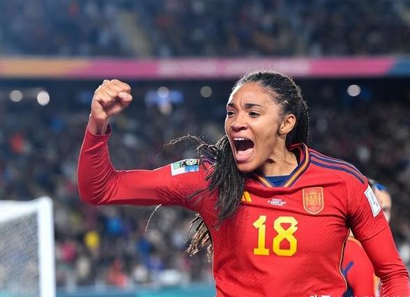 荷兰女足在比赛中连胜两场,成功晋级半决赛 荷兰女足在比赛中连胜两场,成功晋级半决赛