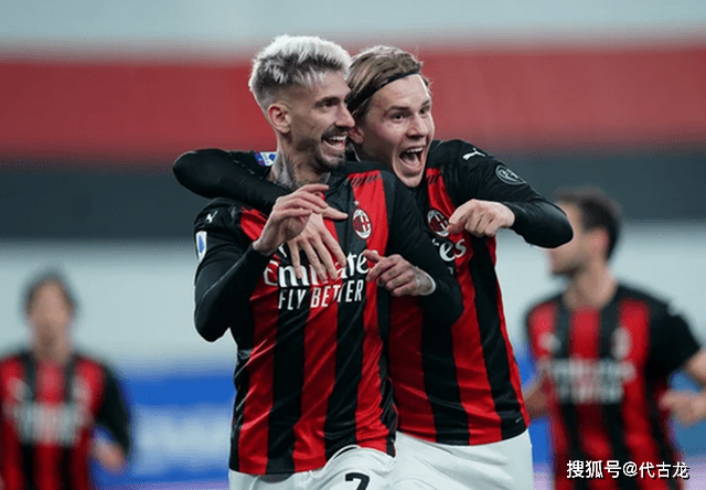 意甲夺冠雄风继续，掀起胜利热潮