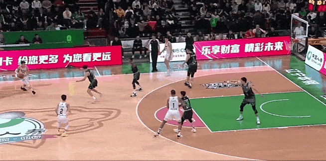 激烈角逐中不乏亮点,比赛看点十足 激烈角逐中不乏亮点,比赛看点十足