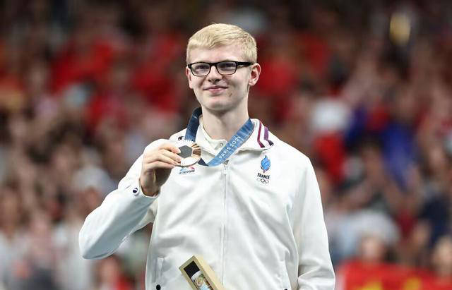 意大利选手突破难关夺得银牌 意大利选手突破难关夺得银牌