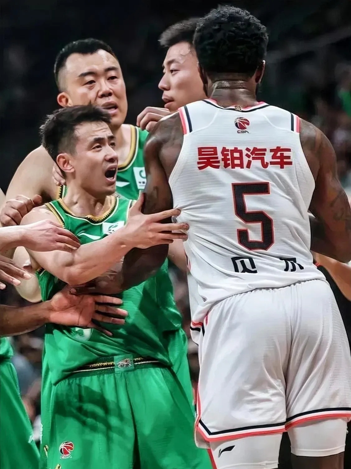 包含鹈鹕碾压广州队,张镇麟惊艳四座的词条 包含鹈鹕碾压广州队,张镇麟惊艳四座的词条