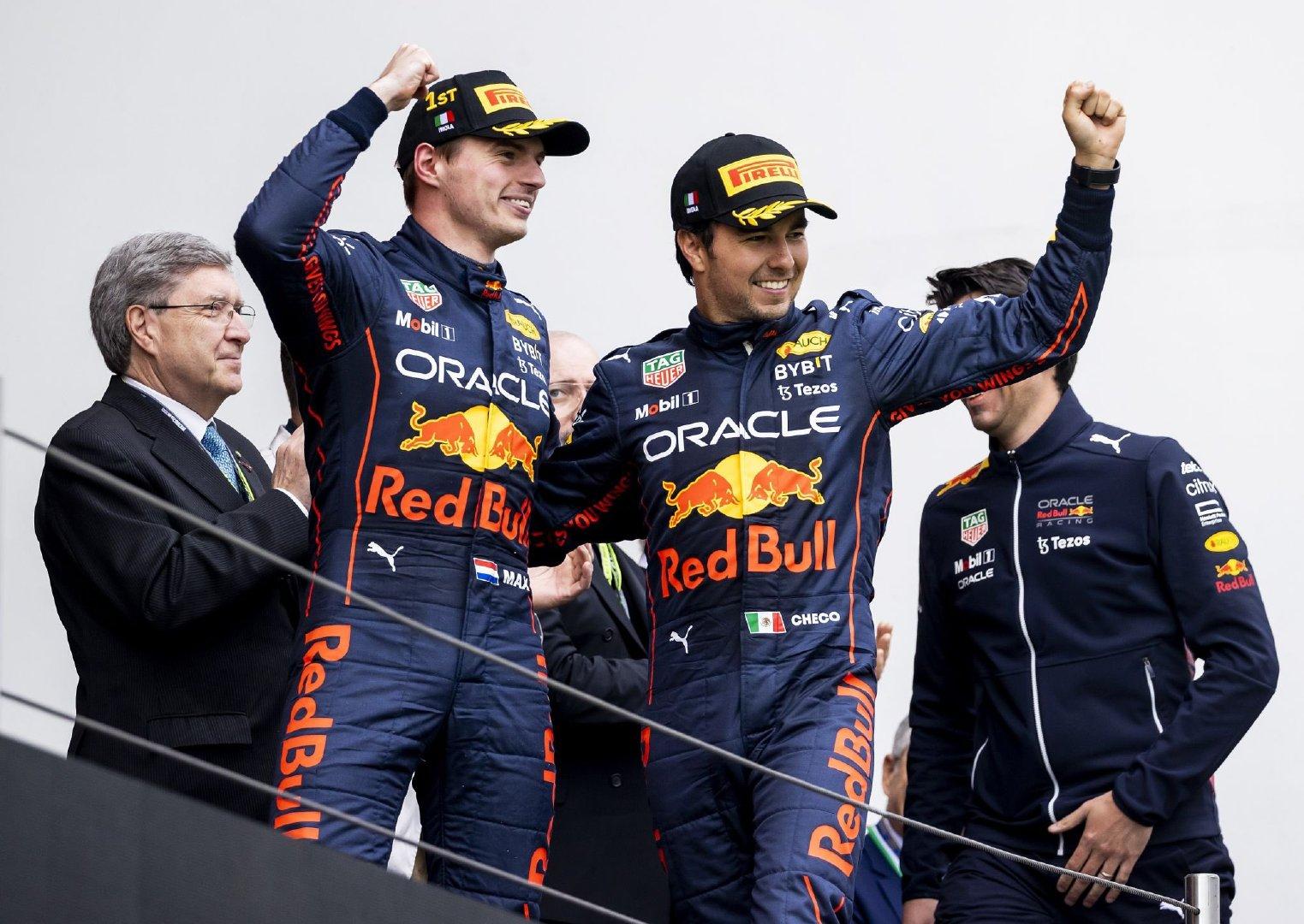 红牛二队碾压梅赛德斯，周冠宇关键制胜